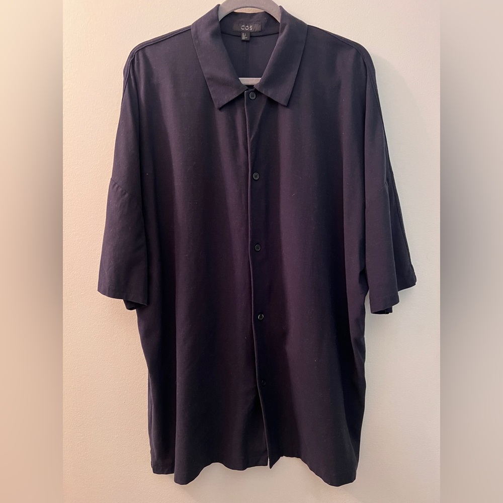 COS Navy Casual Short Sleeve Shirt sz. Large